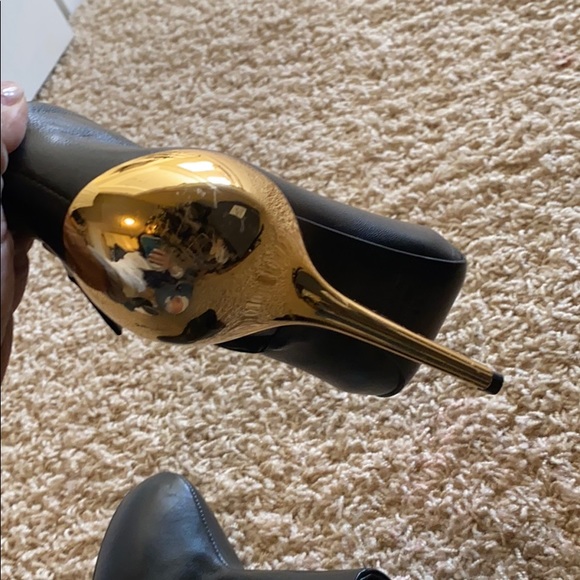 Giuseppe Zanotti black and gold heel boots - Picture 9 of 9